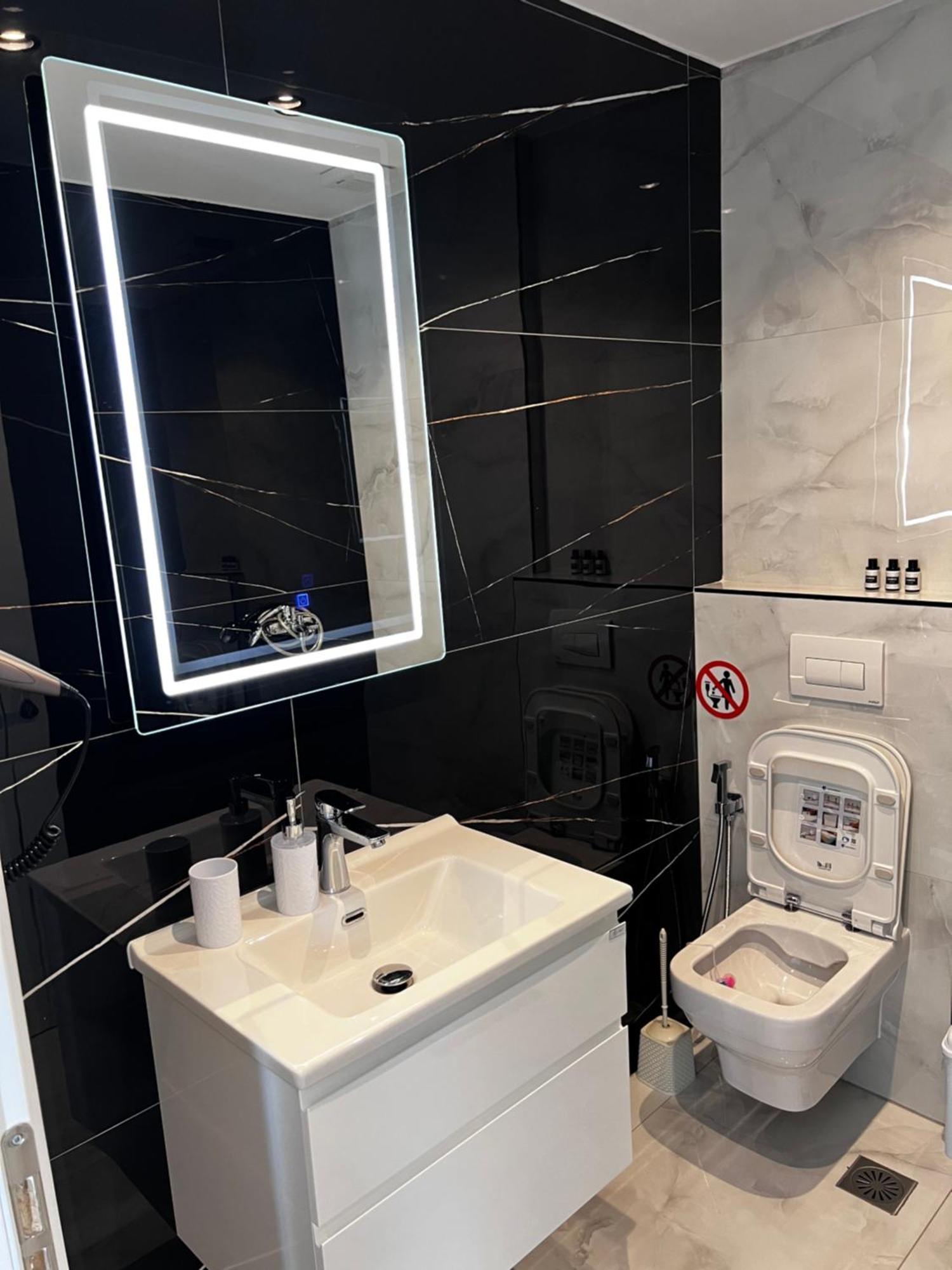 Noya Suites Sr Sarandë Esterno foto