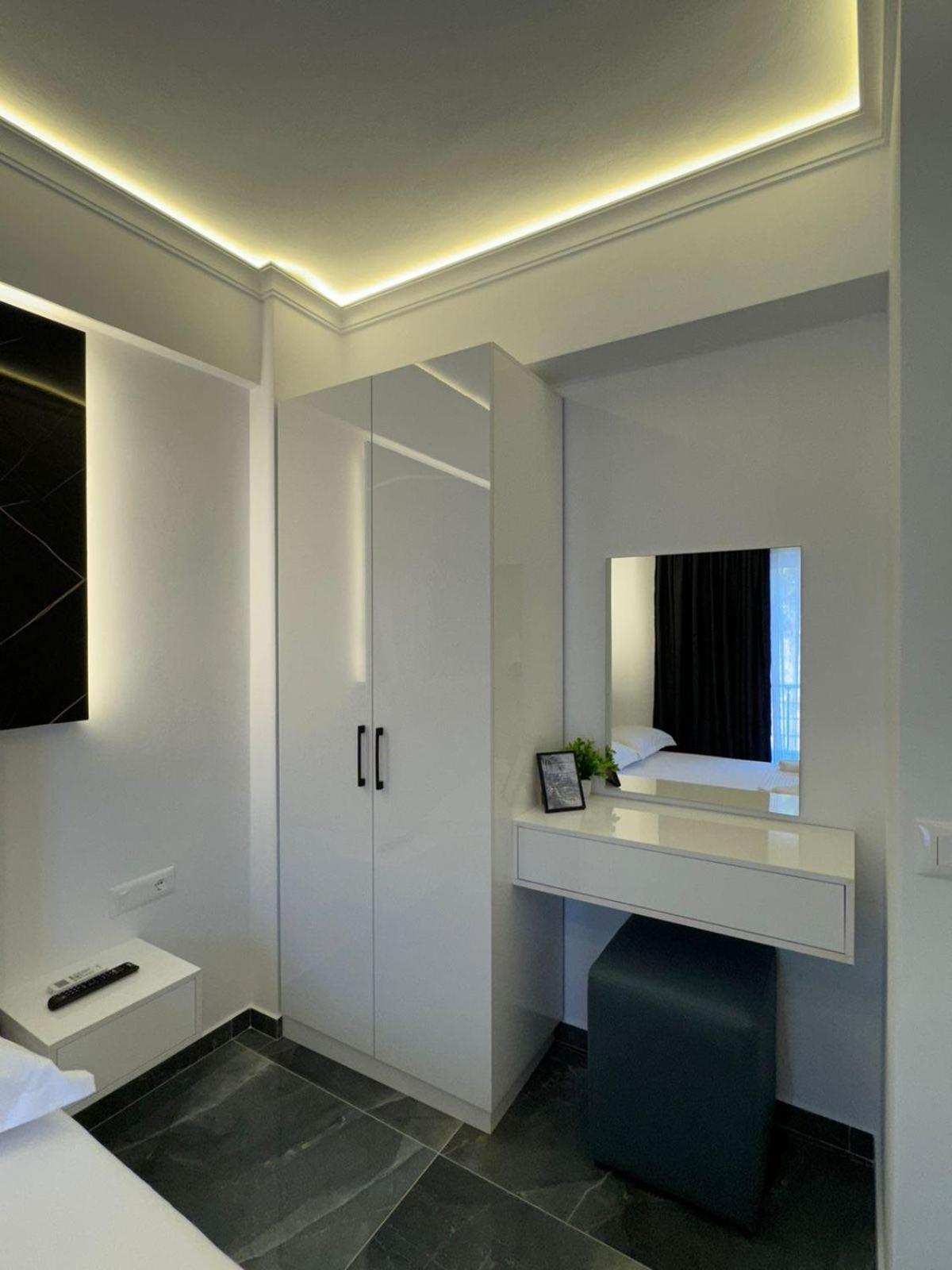 Noya Suites Sr Sarandë Esterno foto