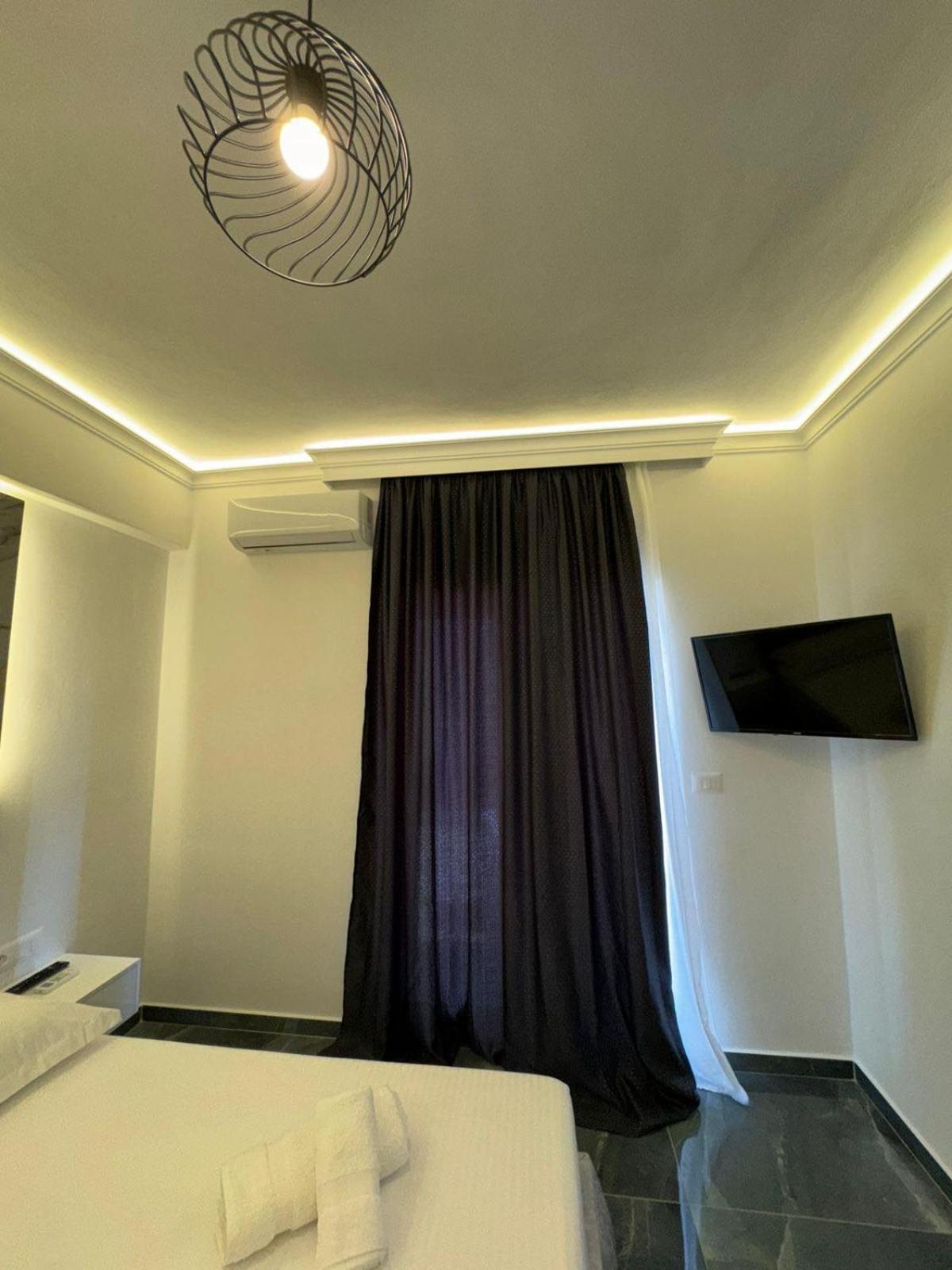 Noya Suites Sr Sarandë Esterno foto