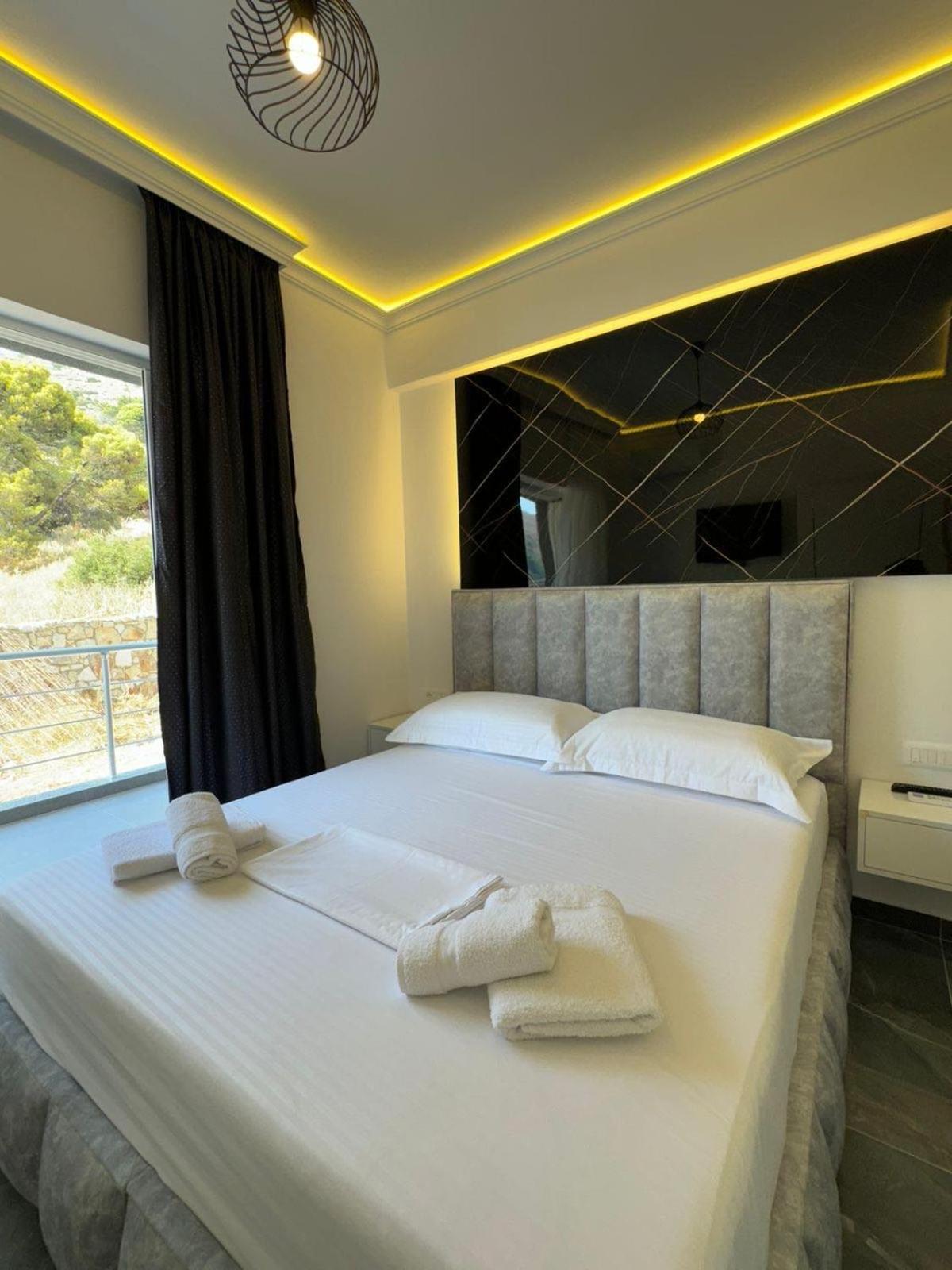 Noya Suites Sr Sarandë Esterno foto