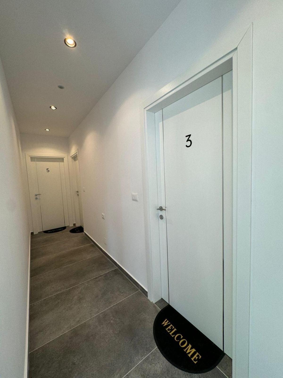 Noya Suites Sr Sarandë Esterno foto