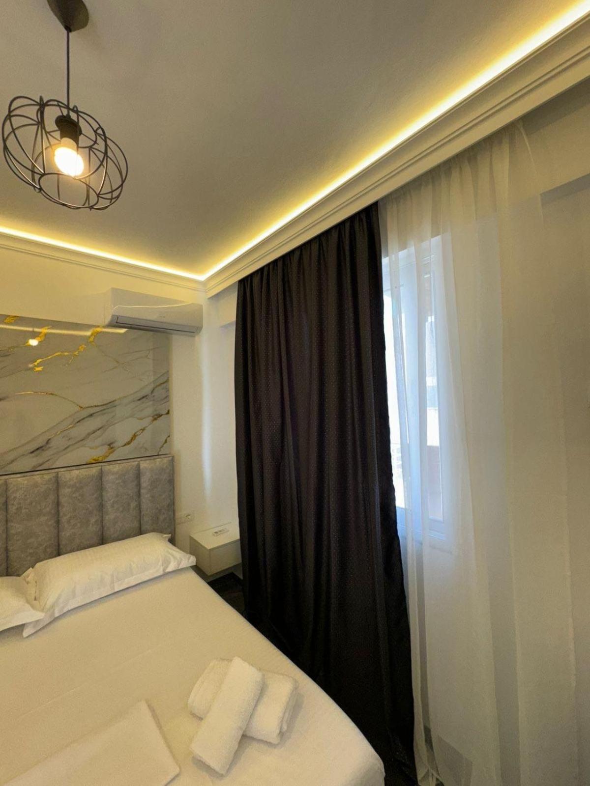 Noya Suites Sr Sarandë Esterno foto