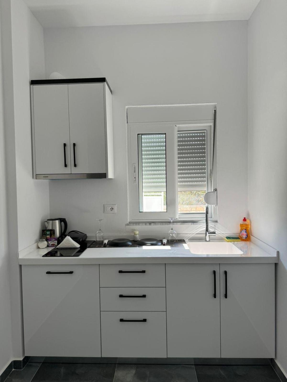 Noya Suites Sr Sarandë Esterno foto